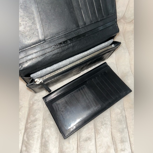 Fendi Black Saffiano Leather Travel Wallet - Made in Italy, 12 Card Slots - Picture 5 of 10